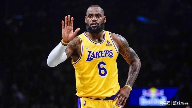 边后卫前插 边后卫前插